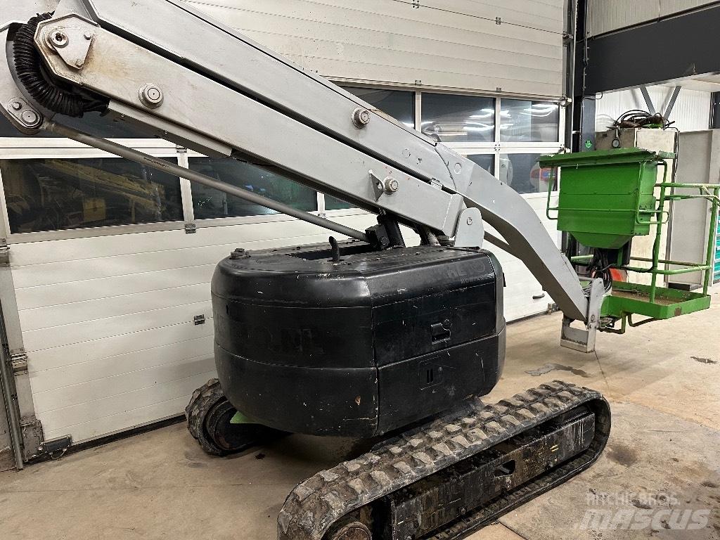 Hitachi HX 64 B Телескопические подъемники