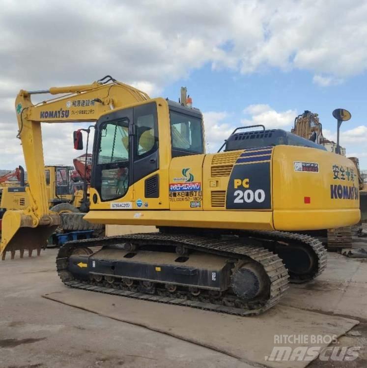 Komatsu pc220-8 Гусеничные экскаваторы