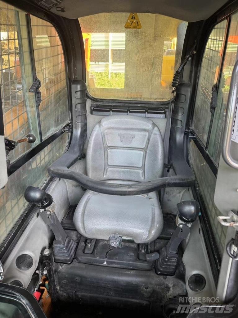 CASE SR 200 Мини-погрузчики