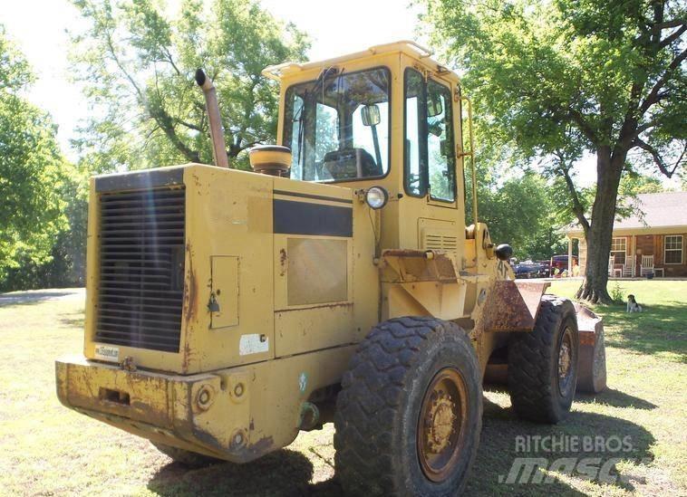 CAT 926 E Фронтальные погрузчики