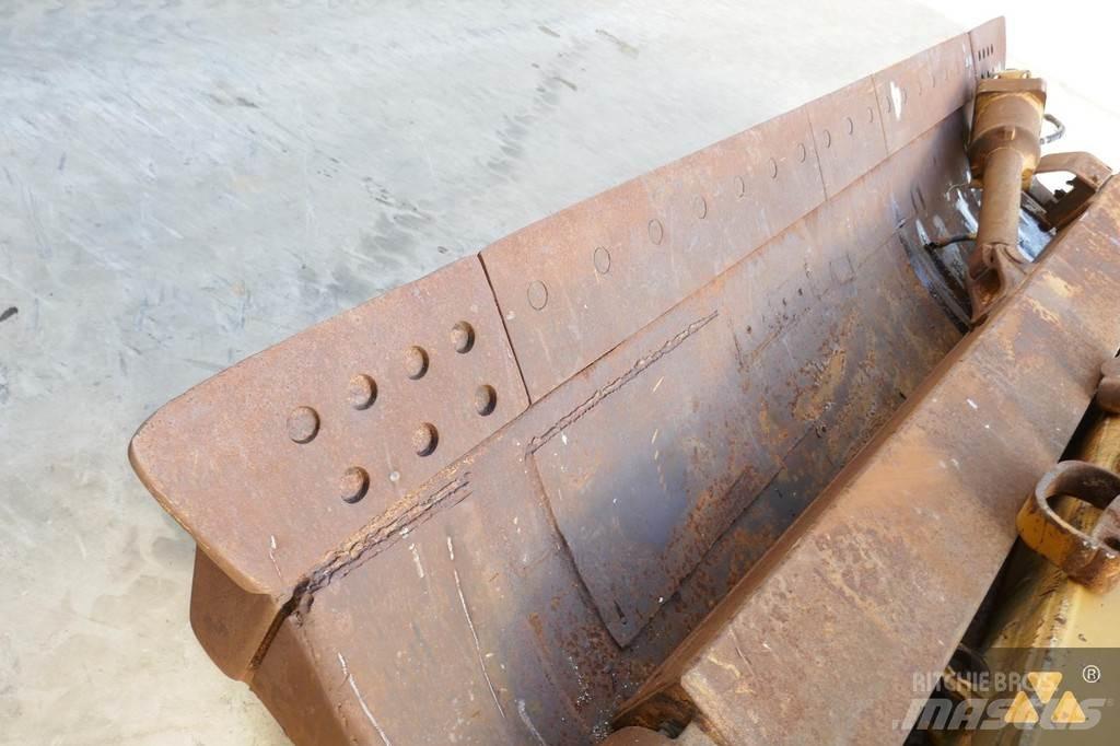 CAT D7G Blade Бульдозерные отвалы