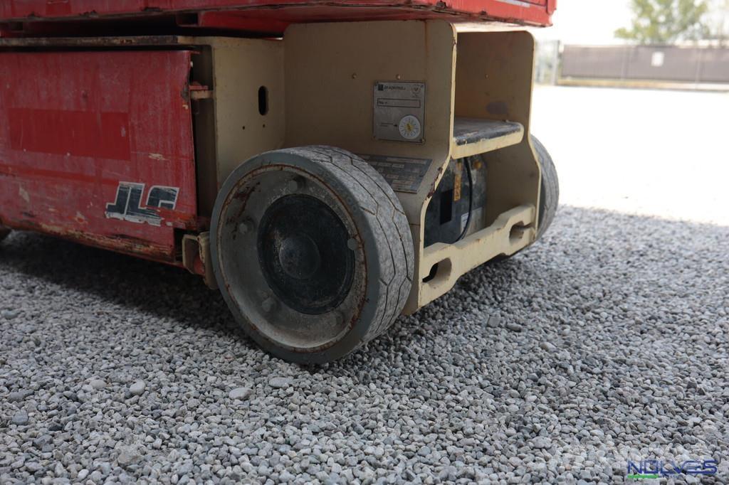 JLG 1230ES Разные подъемники и вышки