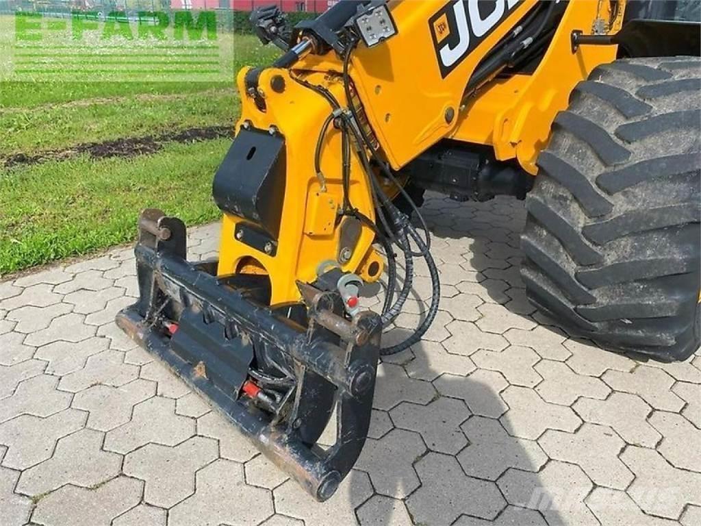 JCB tm 220 - 40 km/h Сельскохозяйственные телескопические погрузчики