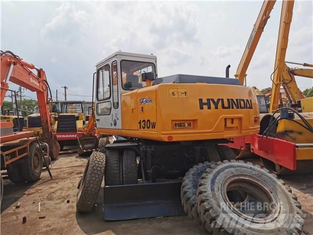 Hyundai R130WD Колёсные экскаваторы