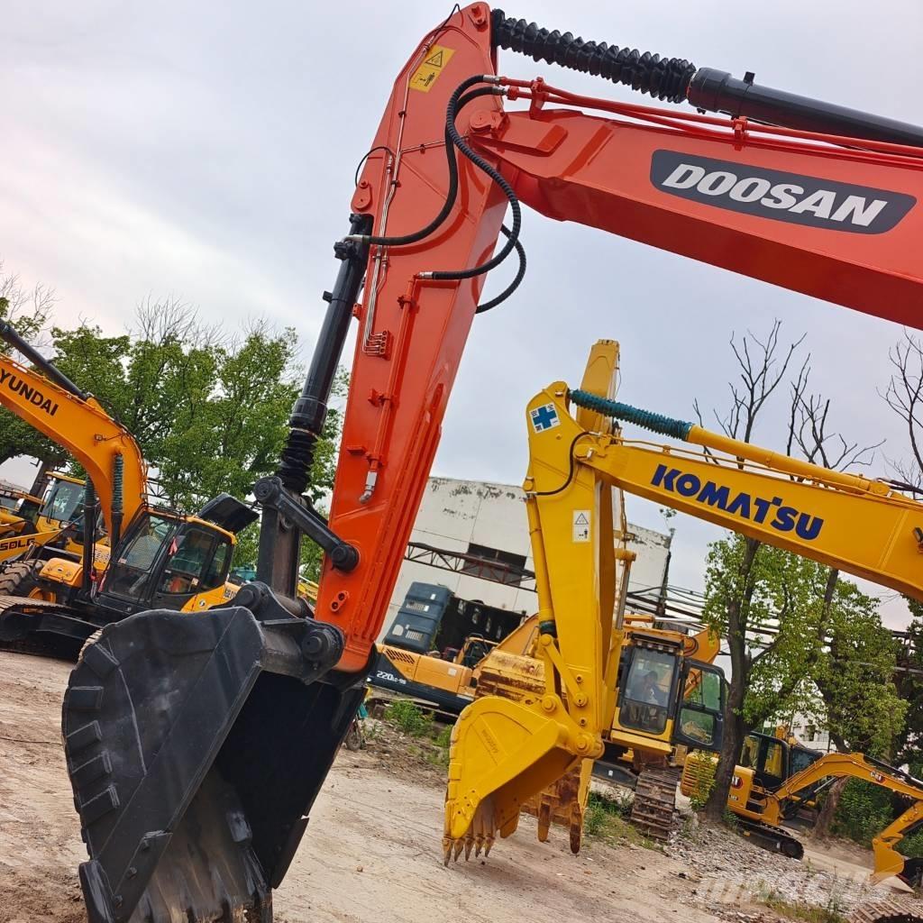 Doosan DX 225 LC Гусеничные экскаваторы