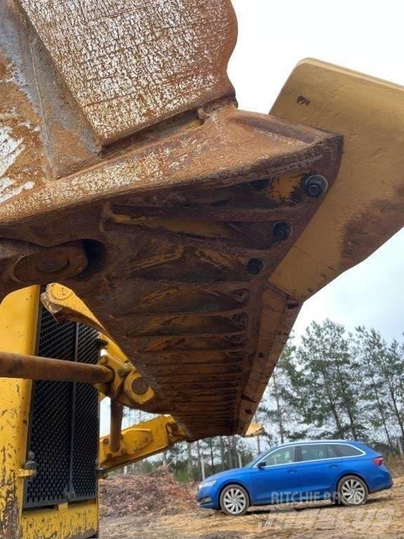 Komatsu D85EX-18 Гусеничные бульдозеры
