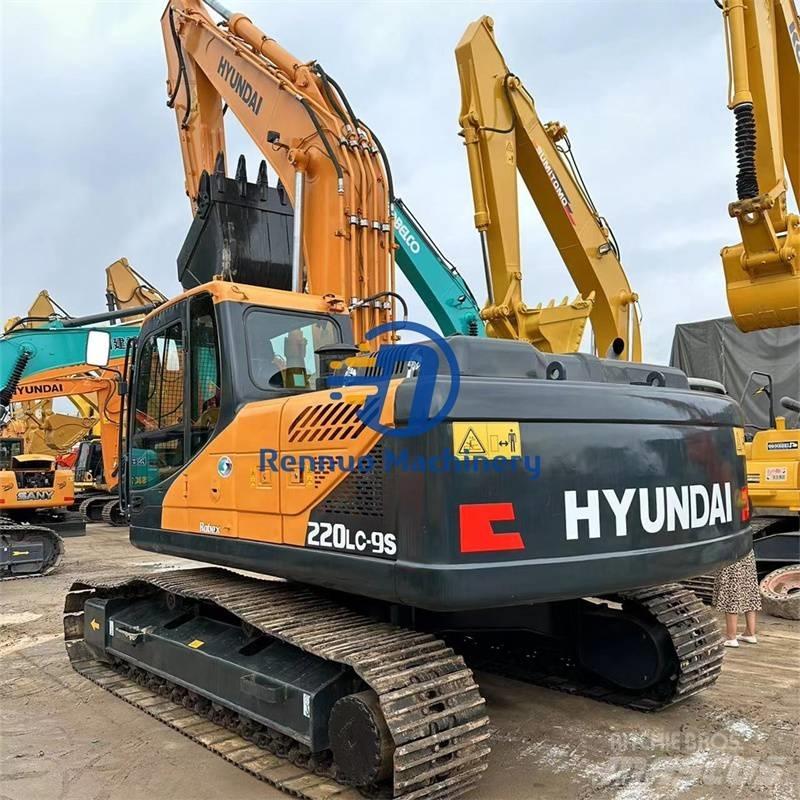 Hyundai R220LC-9S Гусеничные экскаваторы