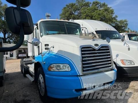 Mack CXN613 Седельные тягачи