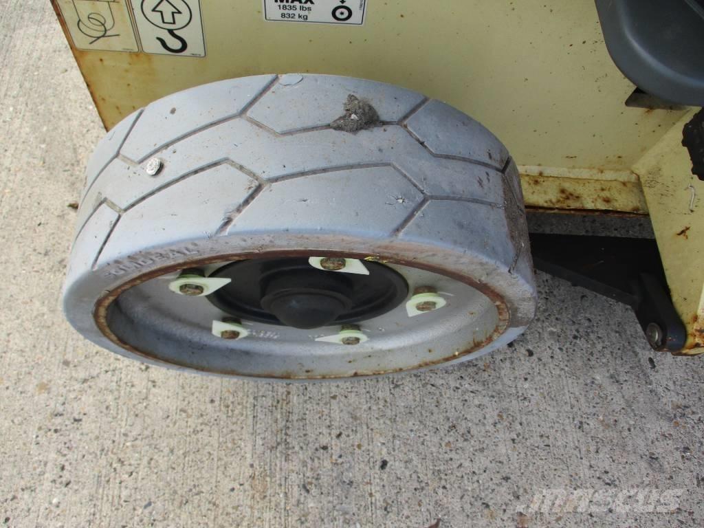 JLG 2632 ES  (081) Ножничные подъемники