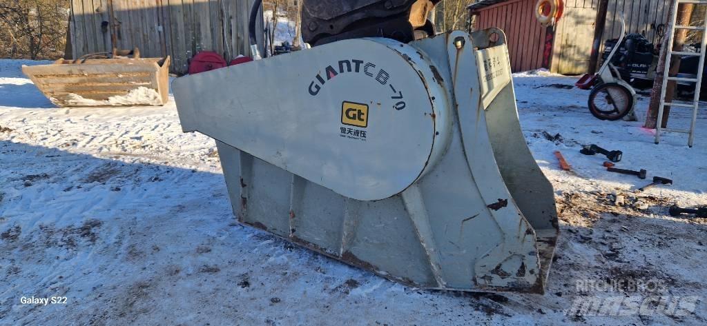 GiANT CB-70 Дробильные ковши