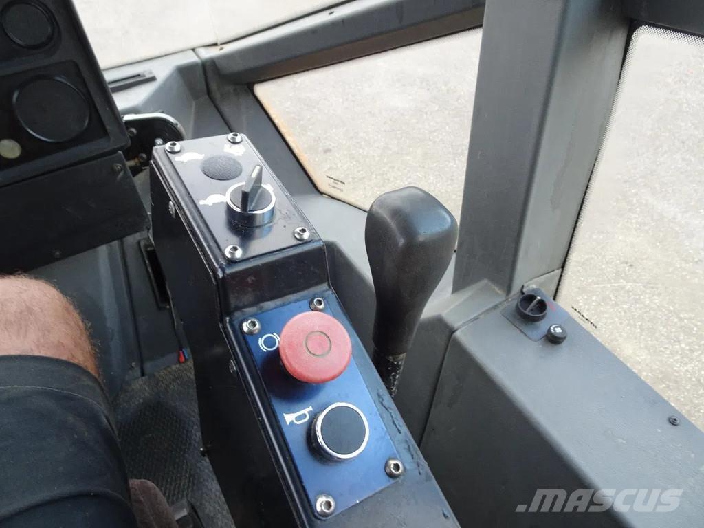 Dynapac CA152D Пневматические катки