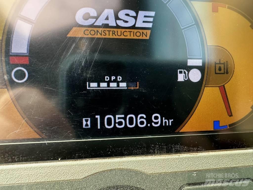 CASE CX 235 C SR Гусеничные экскаваторы