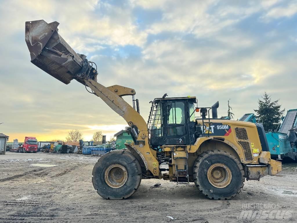 CAT 950M HighLift Фронтальные погрузчики