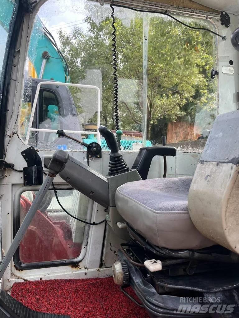 Takeuchi TB175C Гусеничные экскаваторы