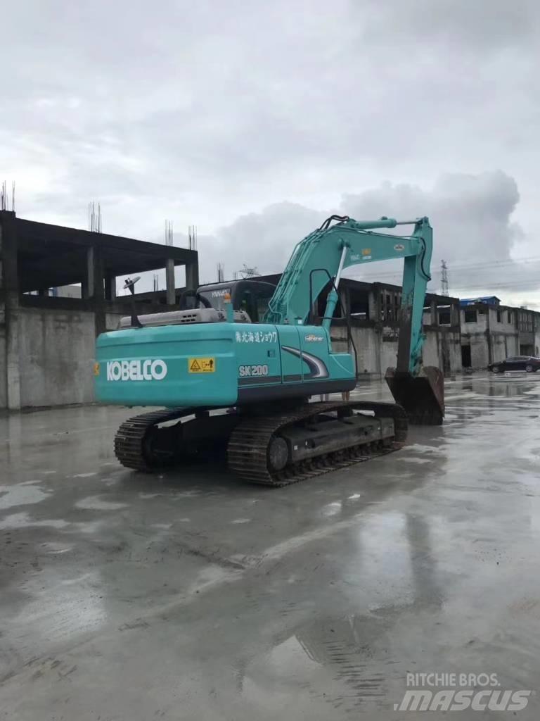 Kobelco SK 200 Гусеничные экскаваторы