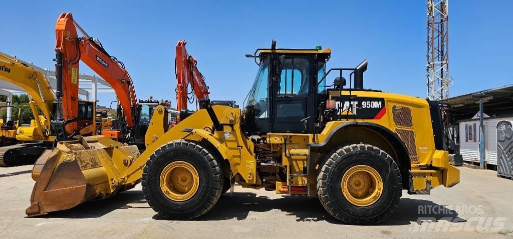 CAT 950 Фронтальные погрузчики
