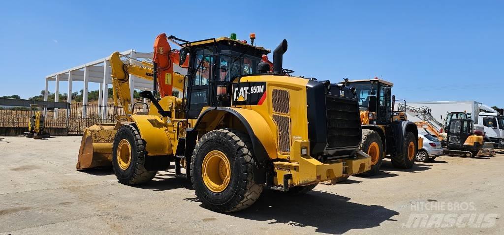 CAT 950 Фронтальные погрузчики