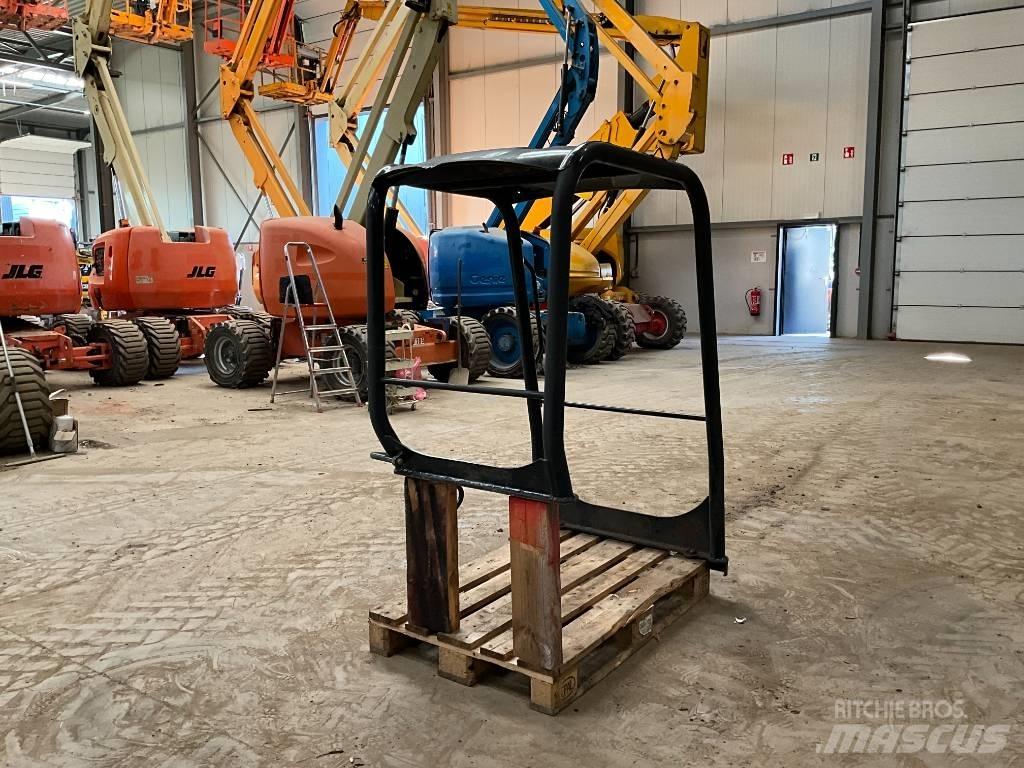 Kubota U 27-4 Кабины и интерьер