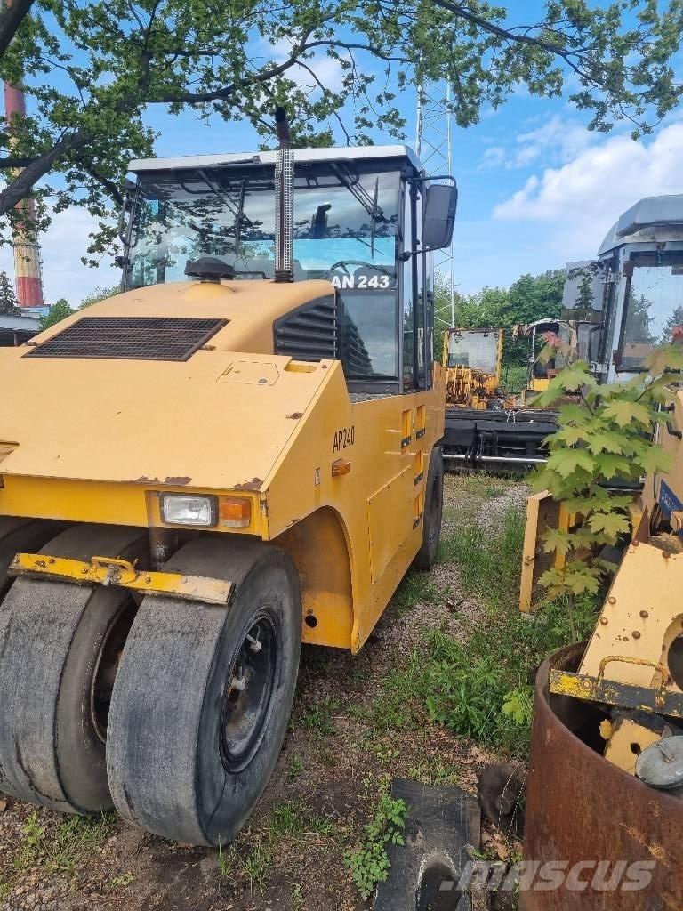 Ammann AP 240 Пневматические катки