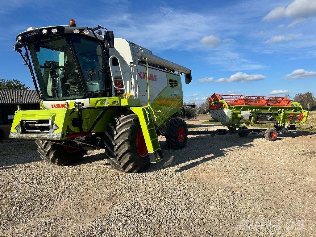 CLAAS Tucano 320 Зерноуборочные комбайны