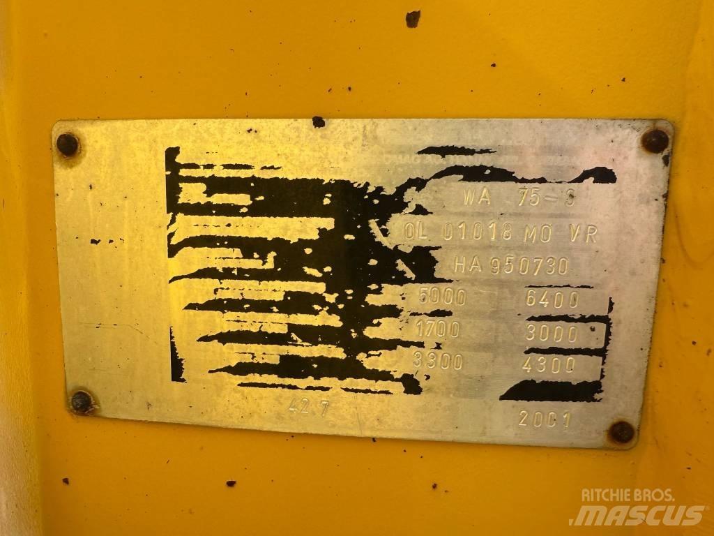 Komatsu WA 75 Фронтальные погрузчики