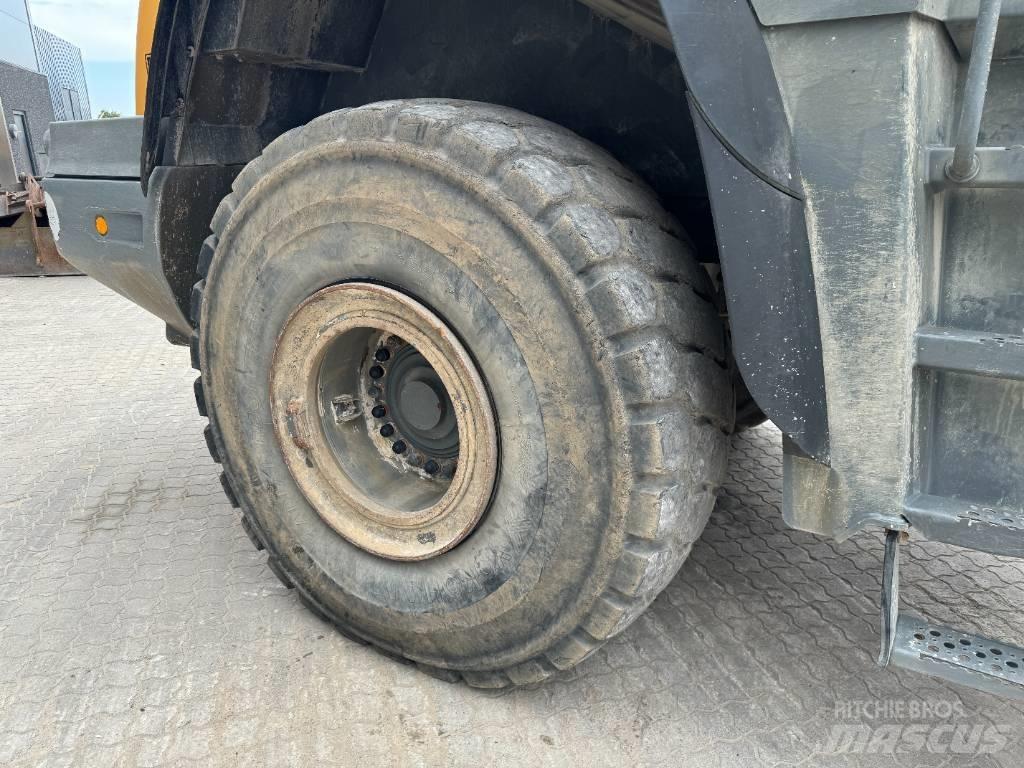 Liebherr L580 Фронтальные погрузчики