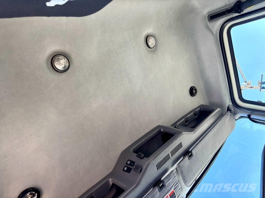 Mack GU813 Контейнеровозы