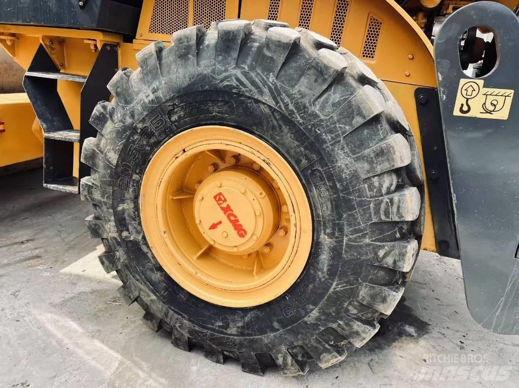 XCMG XS 223 J Грунтовые катки