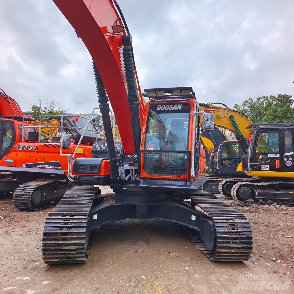 Doosan DX 300 LC Гусеничные экскаваторы