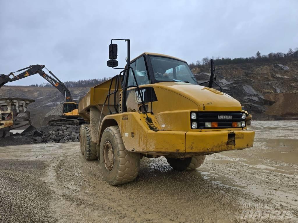 CAT 730 Шарнирно-сочленённые самосвалы