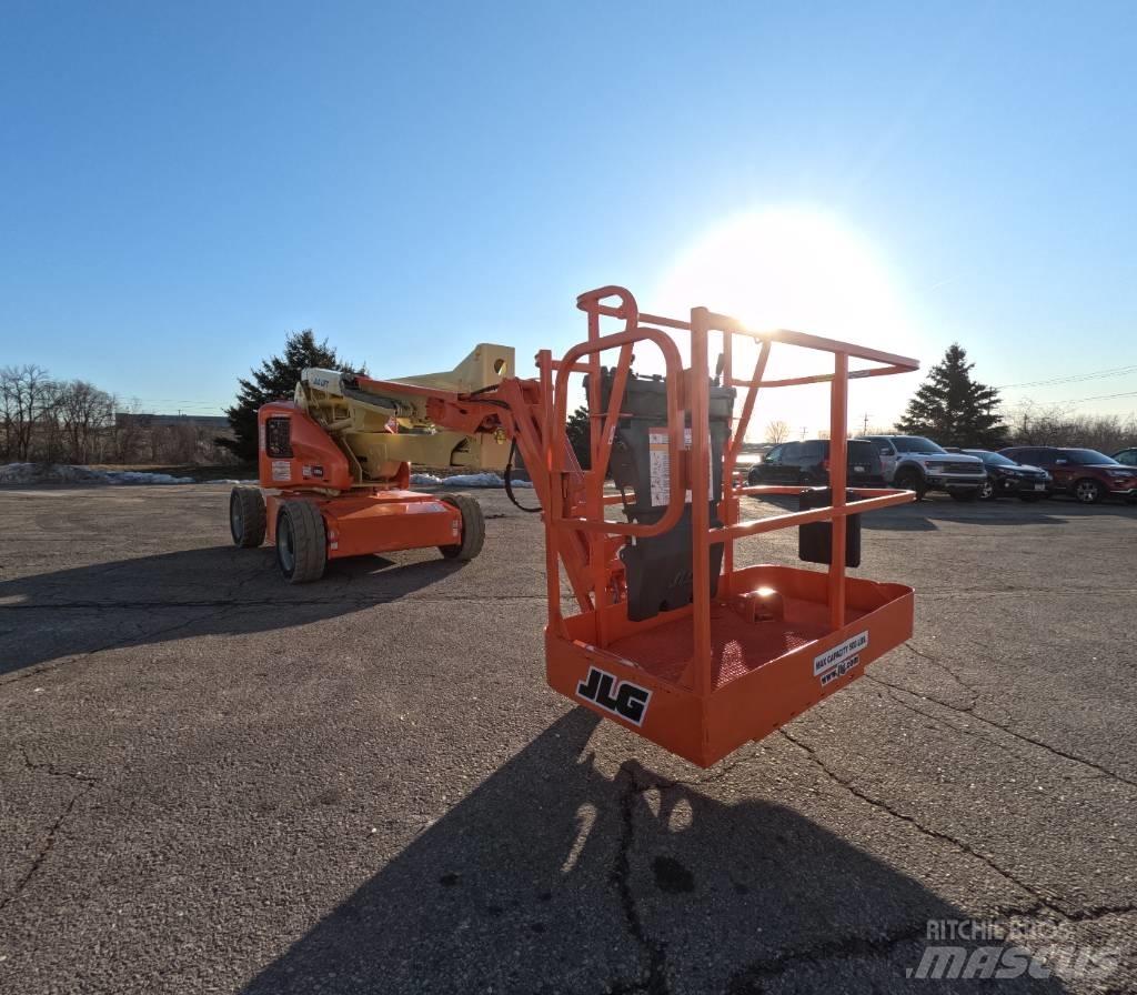 JLG E 450 AJ Коленчатые подъемники