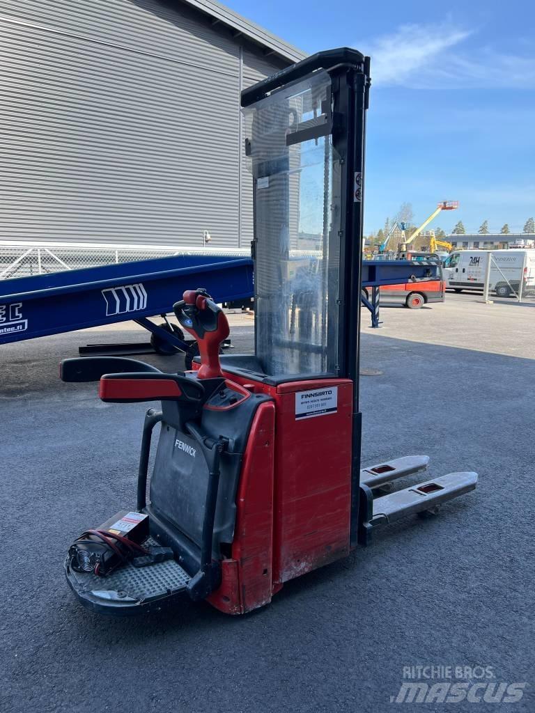 Linde L16AP Самоходные электроштабелёры