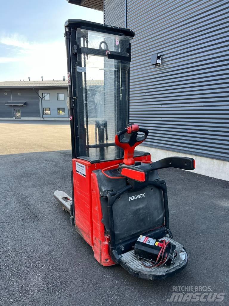 Linde L16AP Самоходные электроштабелёры