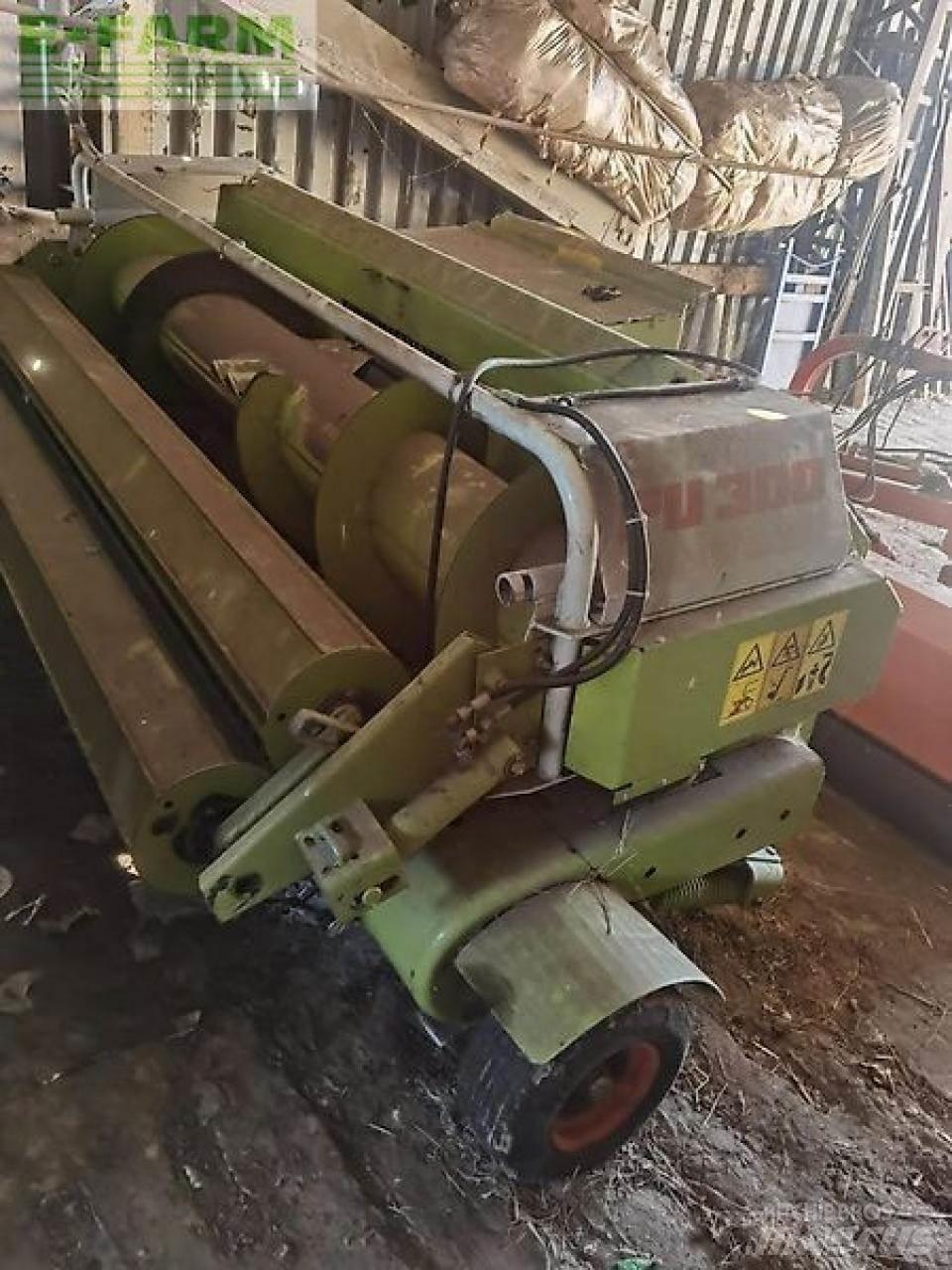 CLAAS jaguar 682s Самоходные кормоуборочные комбайны