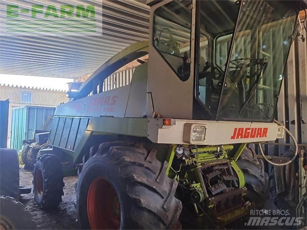 CLAAS jaguar 682s Самоходные кормоуборочные комбайны