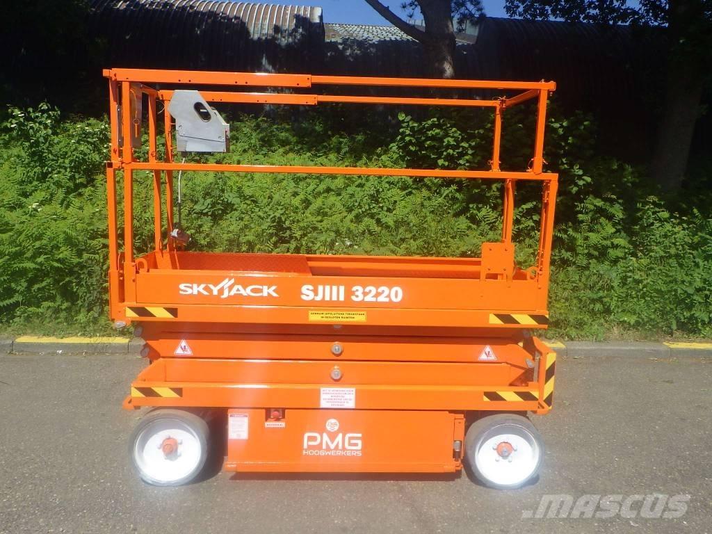 SkyJack SJ3220 Ножничные подъемники