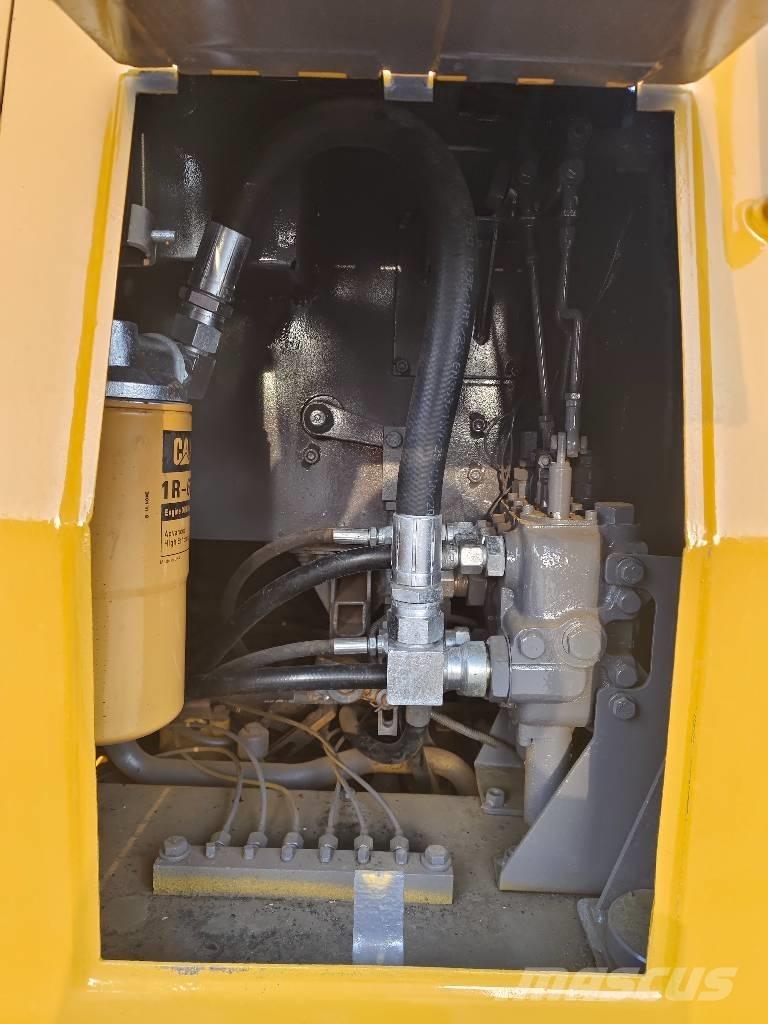 CAT D 5 K Гусеничные бульдозеры