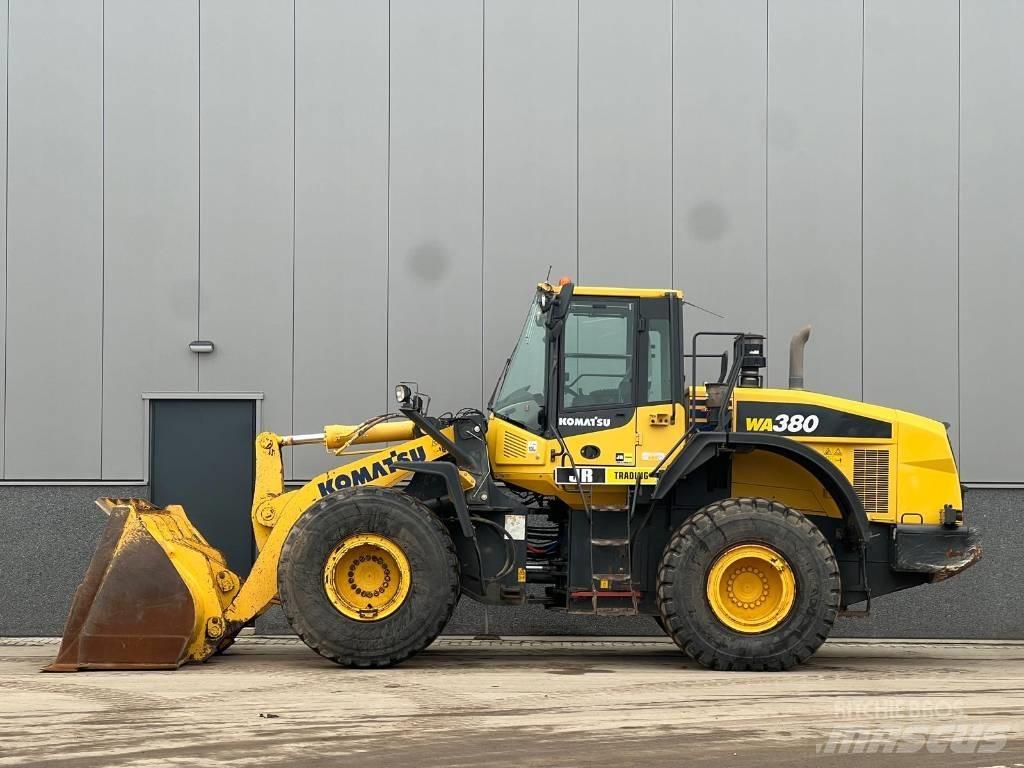 Komatsu WA 380-7 Фронтальные погрузчики