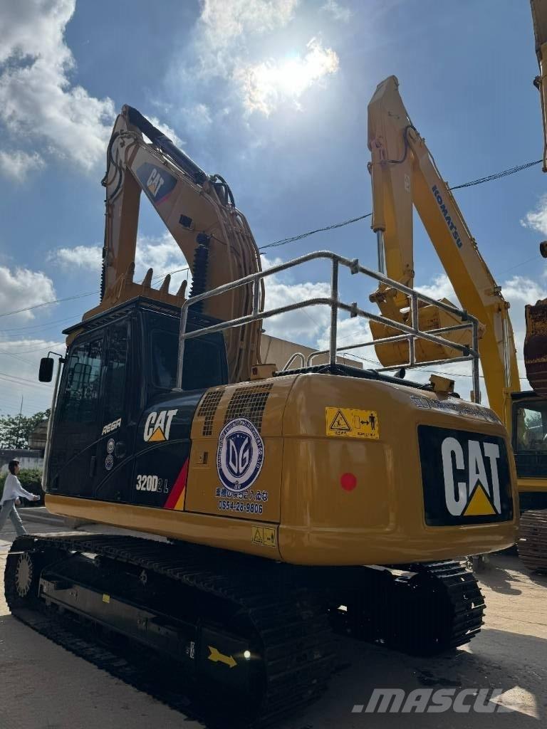 CAT CAT320D Гусеничные экскаваторы