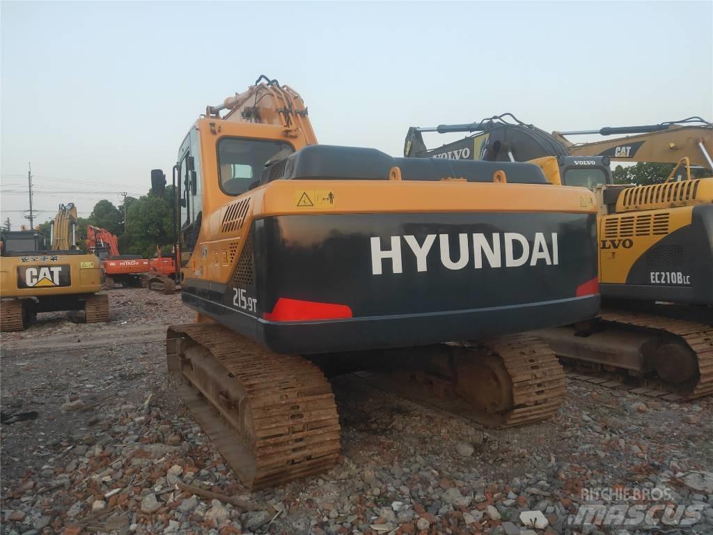 Hyundai R215-9 Гусеничные экскаваторы