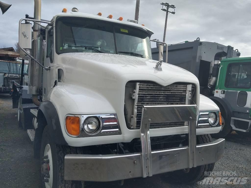 Mack CV 713 Мусоровозы