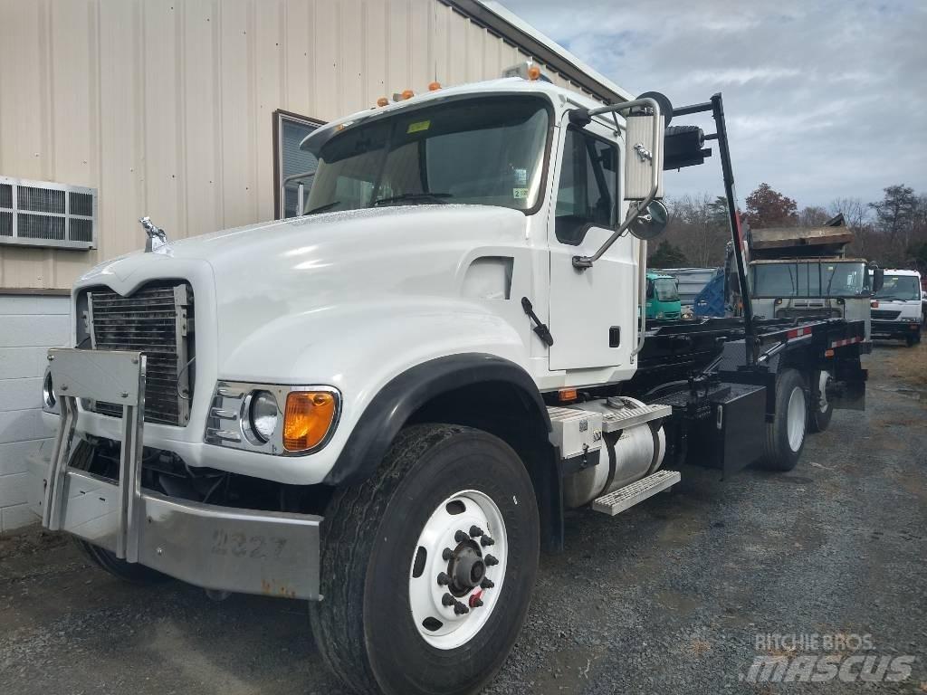 Mack CV 713 Мусоровозы