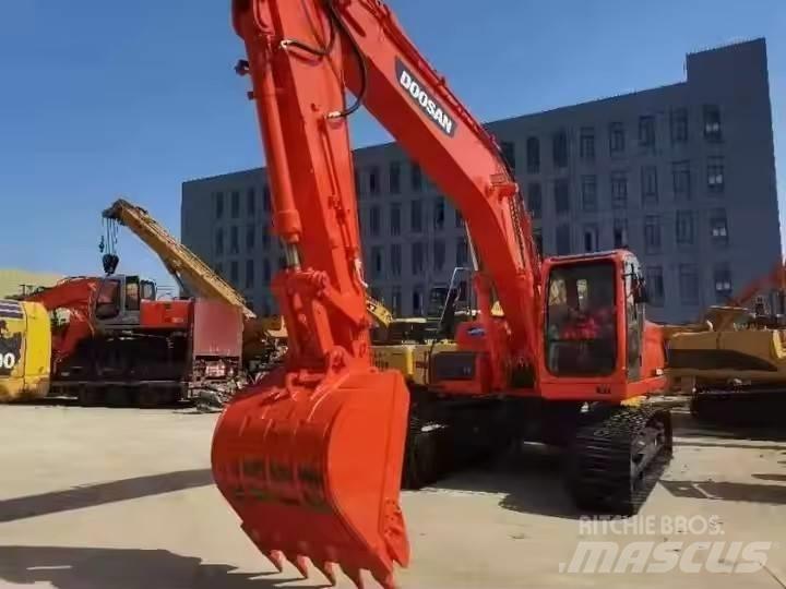 Doosan DX225LC Гусеничные экскаваторы