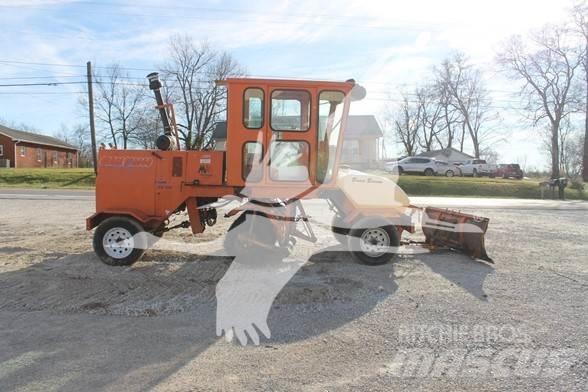 Broce KR350 Вакуумные уборочные машины