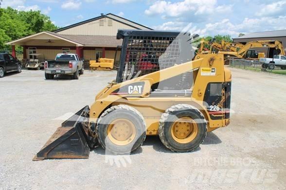 CAT 226 Мини-погрузчики