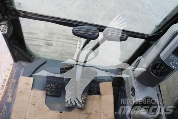 CAT 323FL Гусеничные экскаваторы