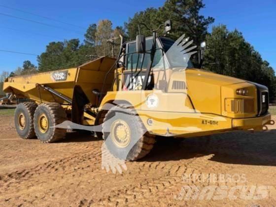 CAT 725C2 Шарнирно-сочленённые самосвалы