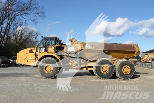 CAT 745C Шарнирно-сочленённые самосвалы