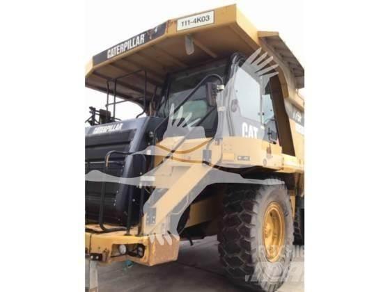 CAT 775F Шарнирно-сочленённые самосвалы