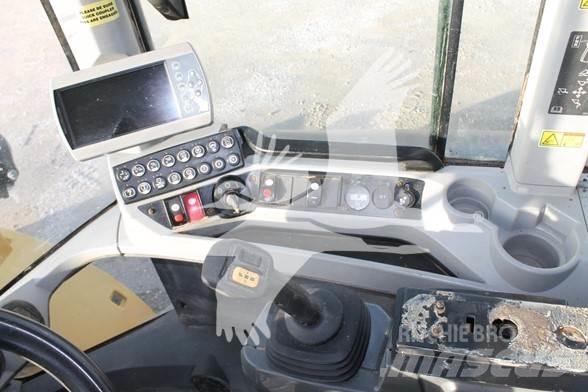 CAT 924K Фронтальные погрузчики